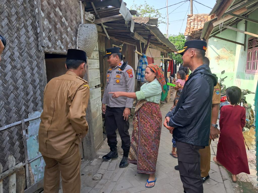 Kapolresta Tangerang Cek Rumah Warga yang tak Layak Huni di Mekar Baru