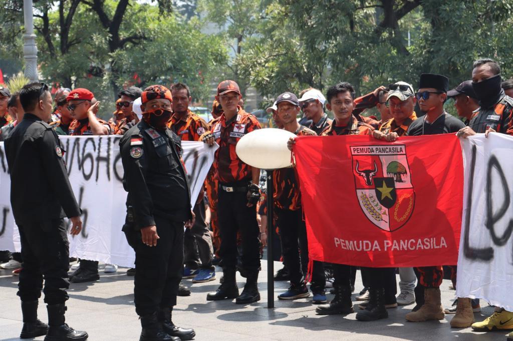 Polres Bogor Gelar Pengamanan Aksi Unras MPC Pemuda Pancasila Di Cibinong City Mall Kabupaten Bogor