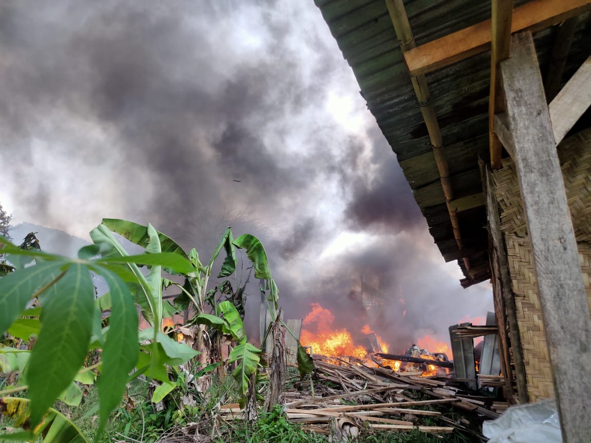 Polsek Babakan Madang Cek Lakukan Olah TKP Kebakaran Lapak Rongsokan
