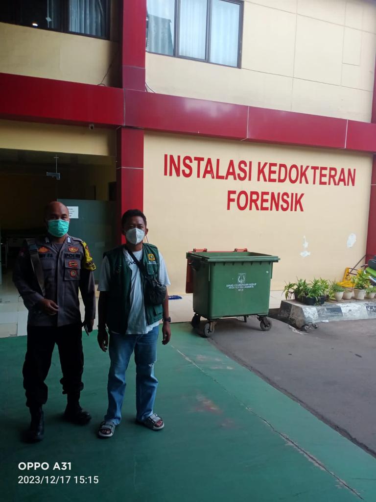 Pihak Kepolisian Polsek Tamansari Polres Bogor Menggelar Olah TKP Penemuan Jenazah di Pos Ronda