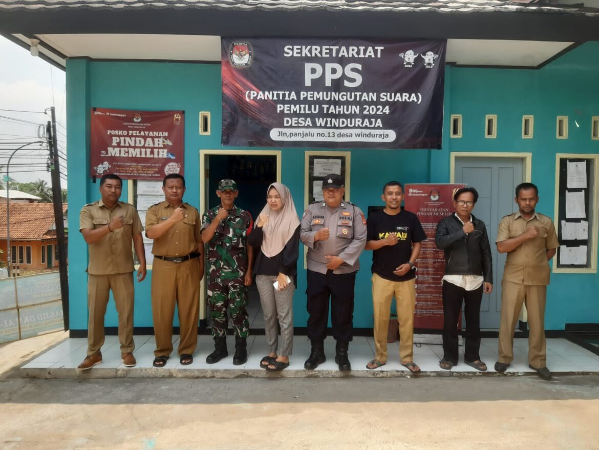 Ops Mantap Brata, Polsek Kawali Polres Ciamis Patroli Dialogis Koorkom ke Warga di Winduraja
