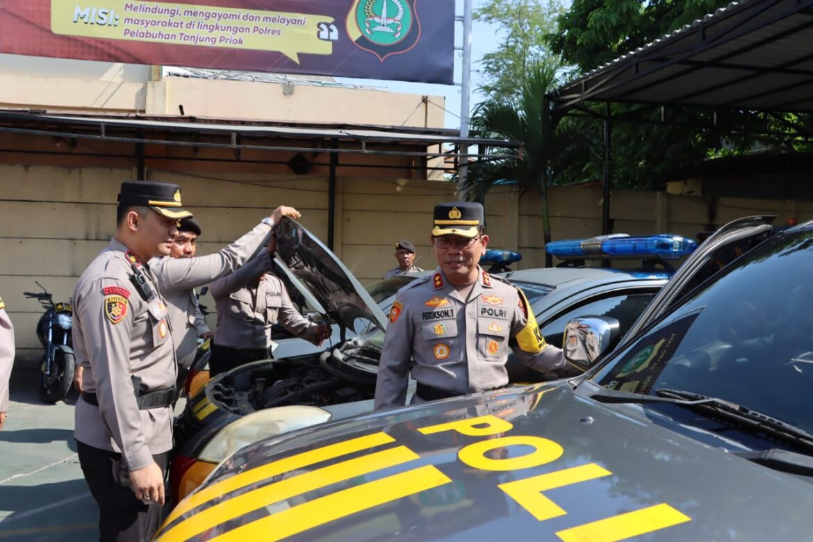 Polres Pelabuhan Tanjung Priok Apel Gelar Pasukan Operasi Lilin Jaya 2023 dan Pengecekan Kendaraan Dinas