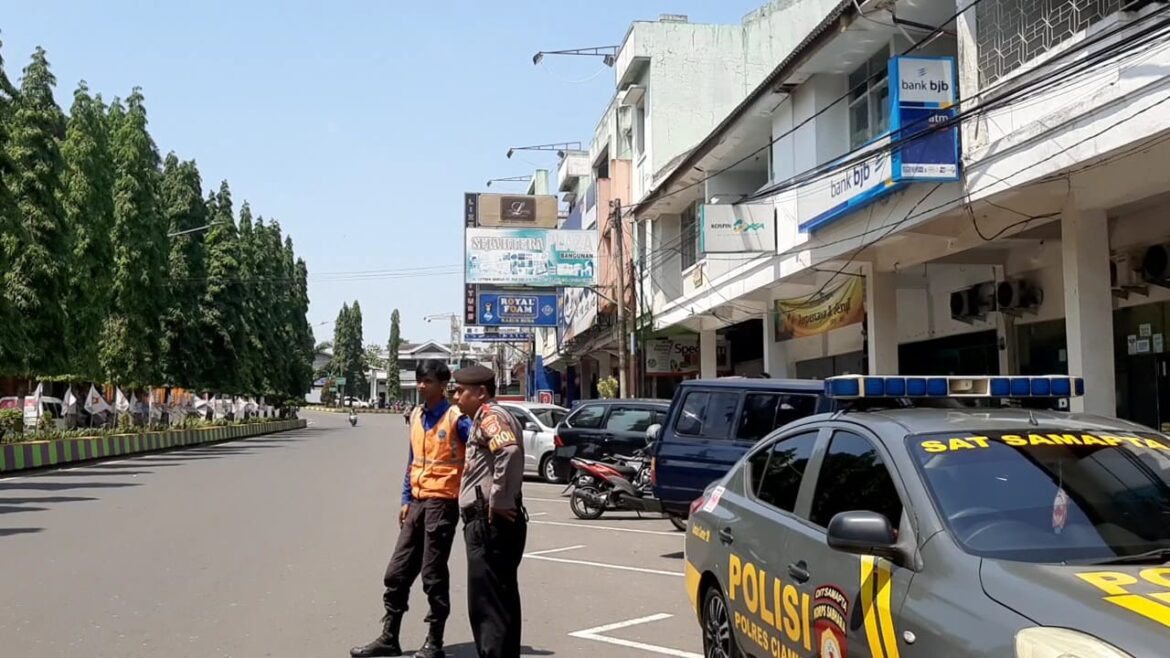 Cipta Kondisi, Personel Sat Samapta Polres Ciamis Giat Himbauan Kamtibmas di Ruko Pasar Ciamis