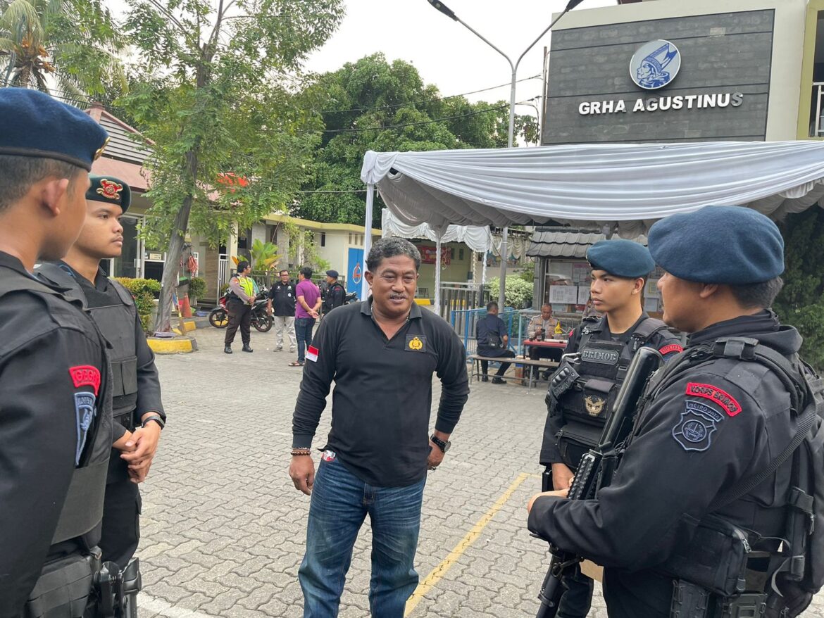 Natal Aman dan Nyaman, Polres Metro Tangerang Kota Kota Kerahkan Tim Jibom Sterilisasi Area Gereja