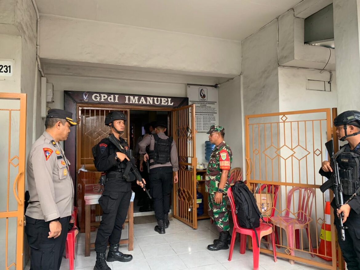 Polres Ciamis Sterilisasi Dua Gereja di Ciamis Sebelum Perayaan Natal Tahun 2023