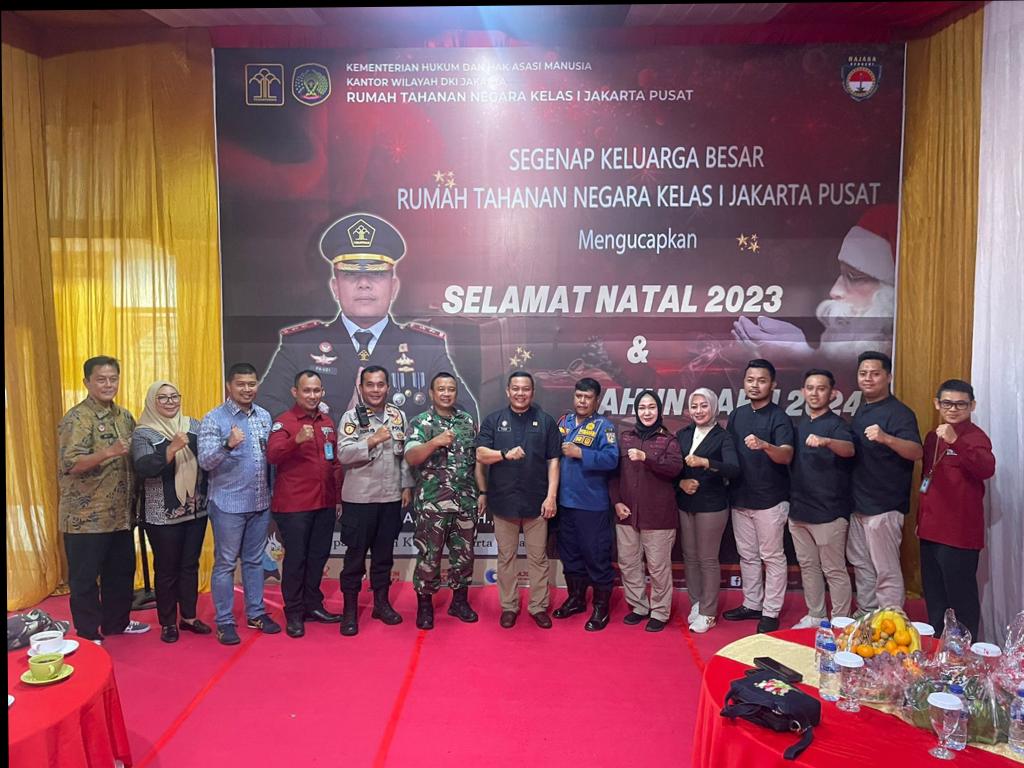 Ratusan WBP Nasrani Rayakan Misa Malam Natal Bersama Keluarga Besar Rutan Kelas I Jakarta Pusat