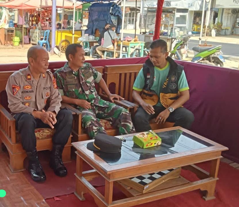 Terima Kunjungan Danramil dan Ka PKM, Personel Pos Pam Cisaga Dapat Dukungan TNI serta Puskesmas