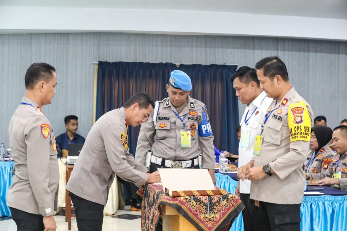 Polres Metro Jakarta Timur gelar sosialisasi DIPA dan penandatanganan pakta integritas TA 2024