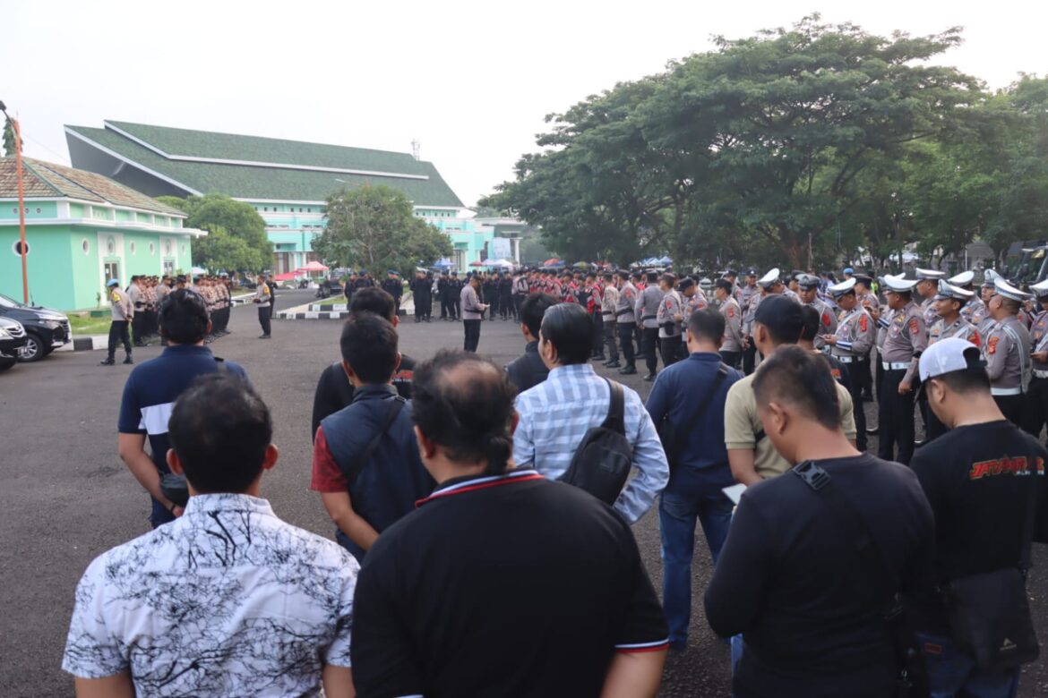 Ratusan Personel Polres Ciamis Disiagakan Beri Pengamanan Kampanye Capres di Islamic Center