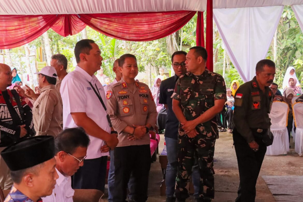 Kapolres Ciamis Hadiri Peresmian Renovasi Bangunan Sekolah di Desa Kadupandak