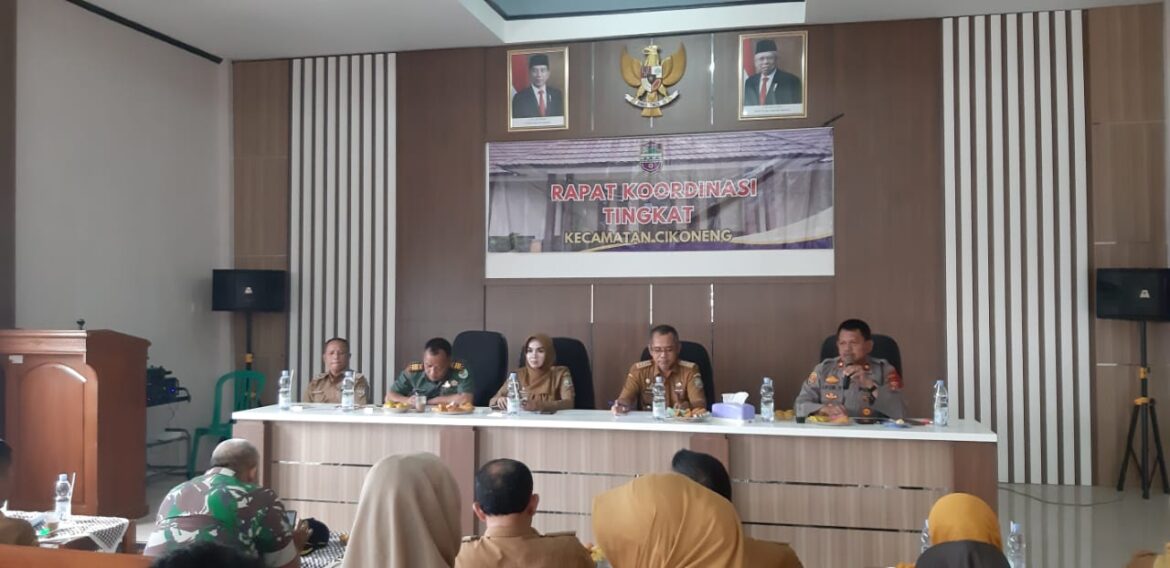 Polsek Cikoneng Datang Sampaikan Himbauan Kamtibmas di Rakor Tingkat Kecamatan Cikoneng