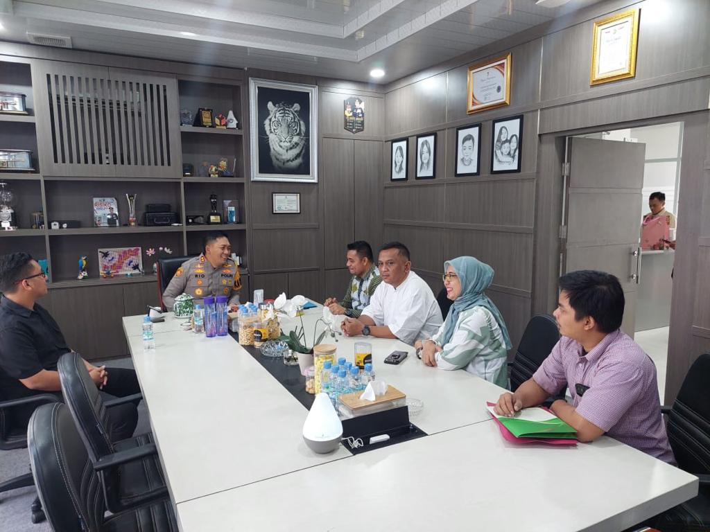 Kapolres Bogor Layani Masyarakat di Program Jumat Curhat