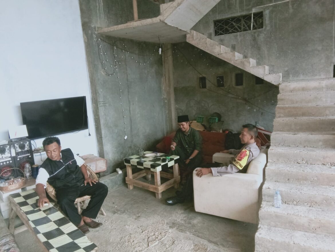 Ops Mantap Brata, Polsek Kawali Polres Ciamis Koorkom di Margamulya Beri Imbauan Kamtibmas