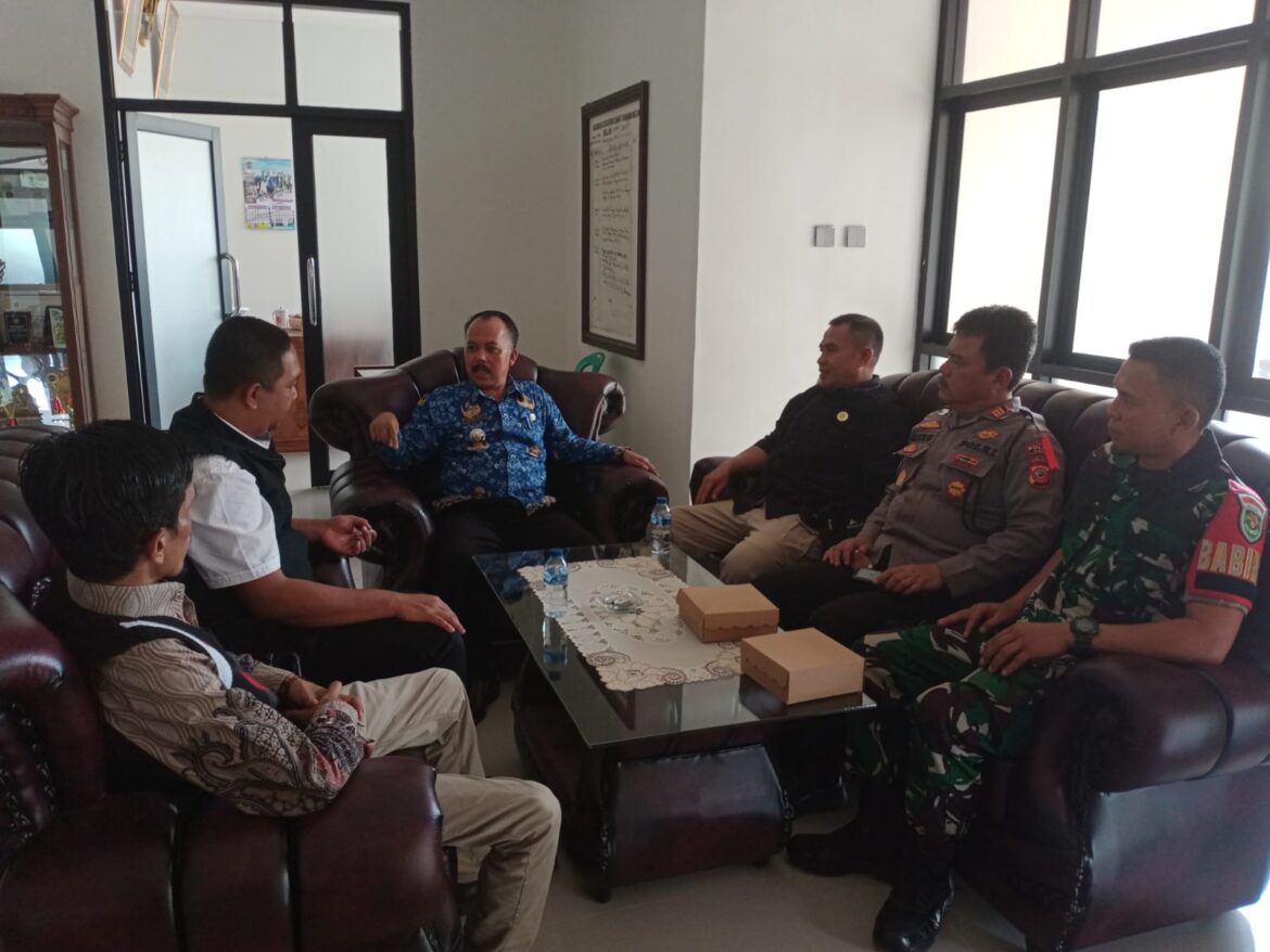 Gelar Jumat Curhat, Polsek Rajadesa Polres Ciamis Dengarkan Keluhan Warga