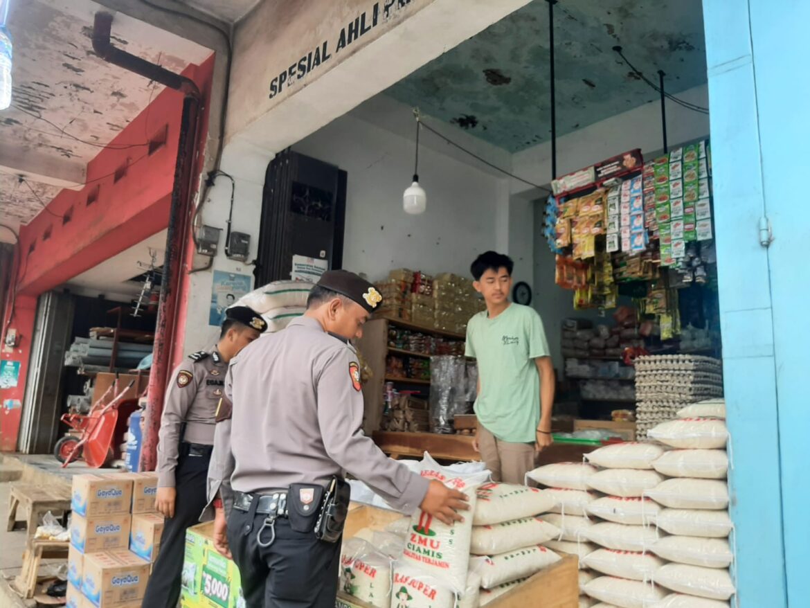 Satuan Samapta Patroli ke Pasar Subuh Ciamis Cegah Kecurahan Penimbunan Bahan Pokok