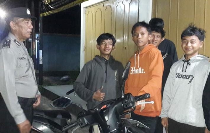 Berikan Rasa Aman, Polsek Cipaku Patroli Biru Antisipasi Gangguan Kamtibmas Saat Malam