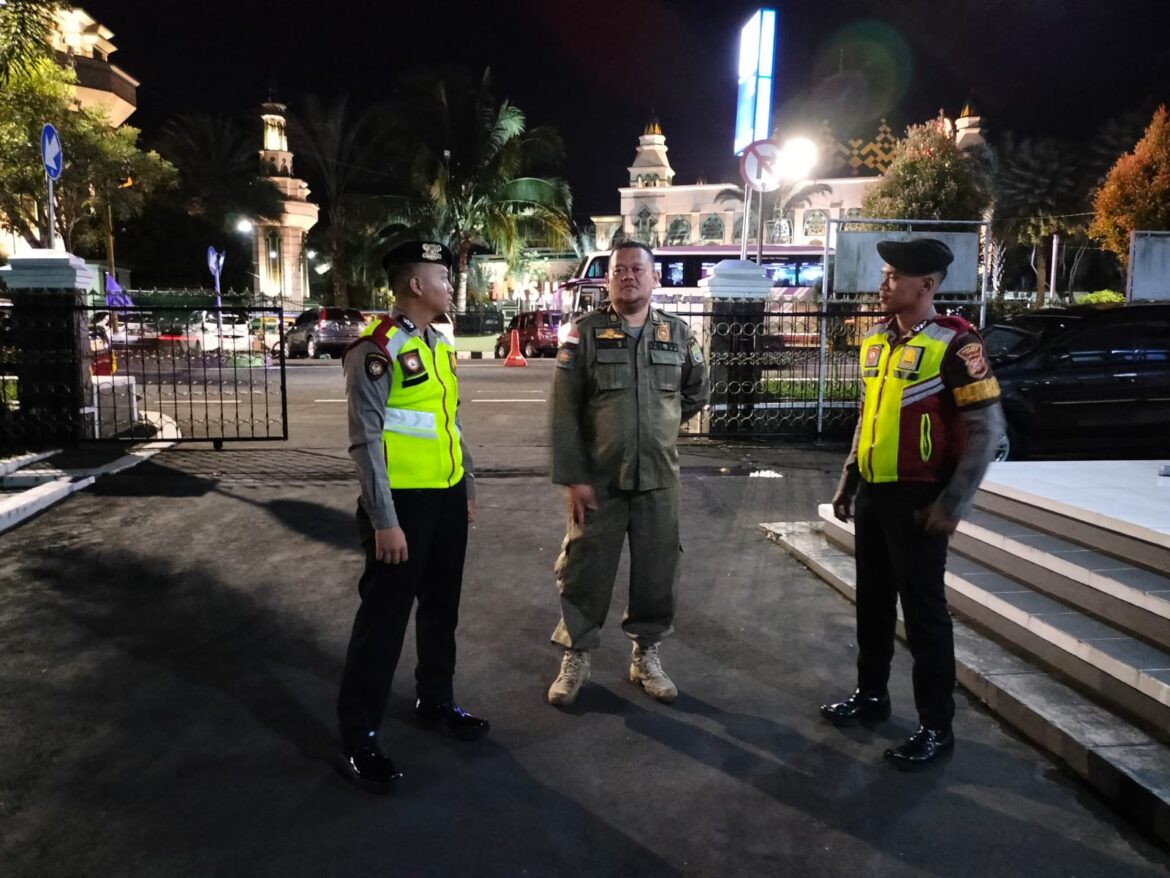 Tiga Personel Samapta Patroli Dialogis Sasar Dua Lokasi Cipta Kondisi Ops Mantap Brata