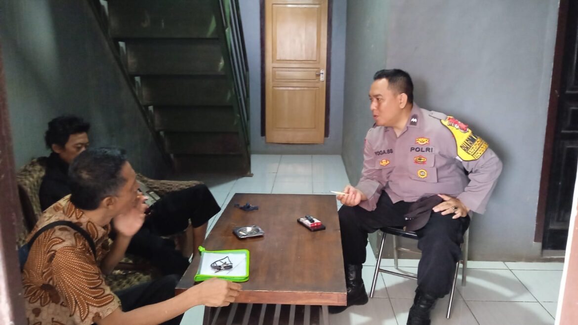 Beri Rasa Aman dan Nyaman, Polsek Ciamis Kunjungan Silaturahmi kepada Warga Desa Jelat