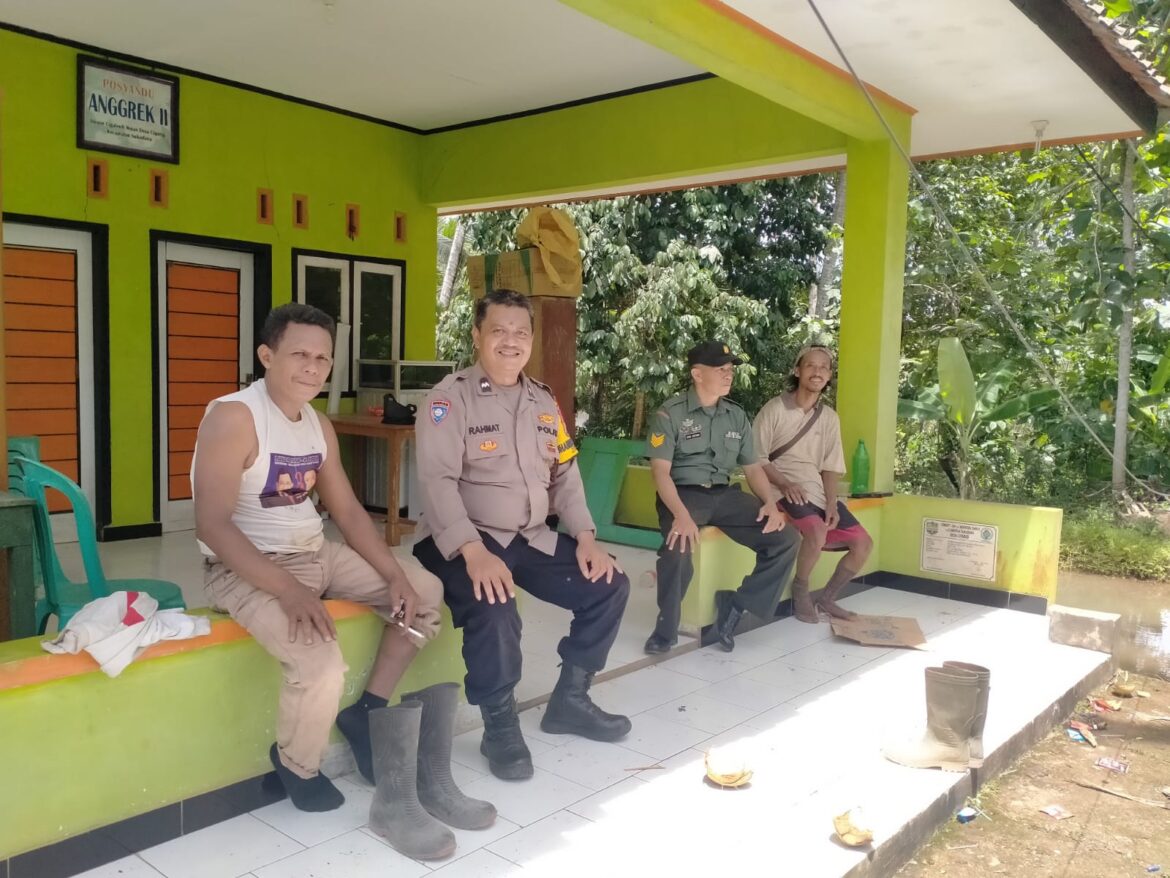 Ops Mantap Brata, Polsek Sukadana Polres Ciamis Koorkom ke Tokoh Masyarakat Desa Ciparigi