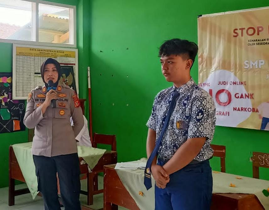 Polsek Rajadesa Giat Sosialisasi Kenakalan Remaja Dikalangan Pelajar Siswa-Siswi SMPN 1 Rajadesa