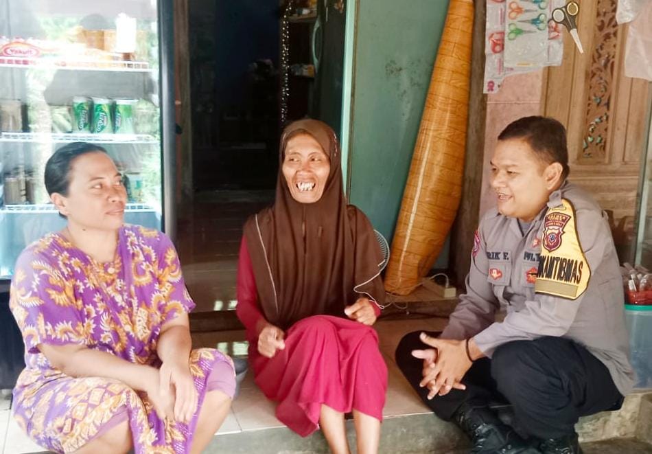 Ops Mantap Brata, Polsek Sukadana Polres Ciamis Patroli Dialogis ke Warga di Desa Bunter