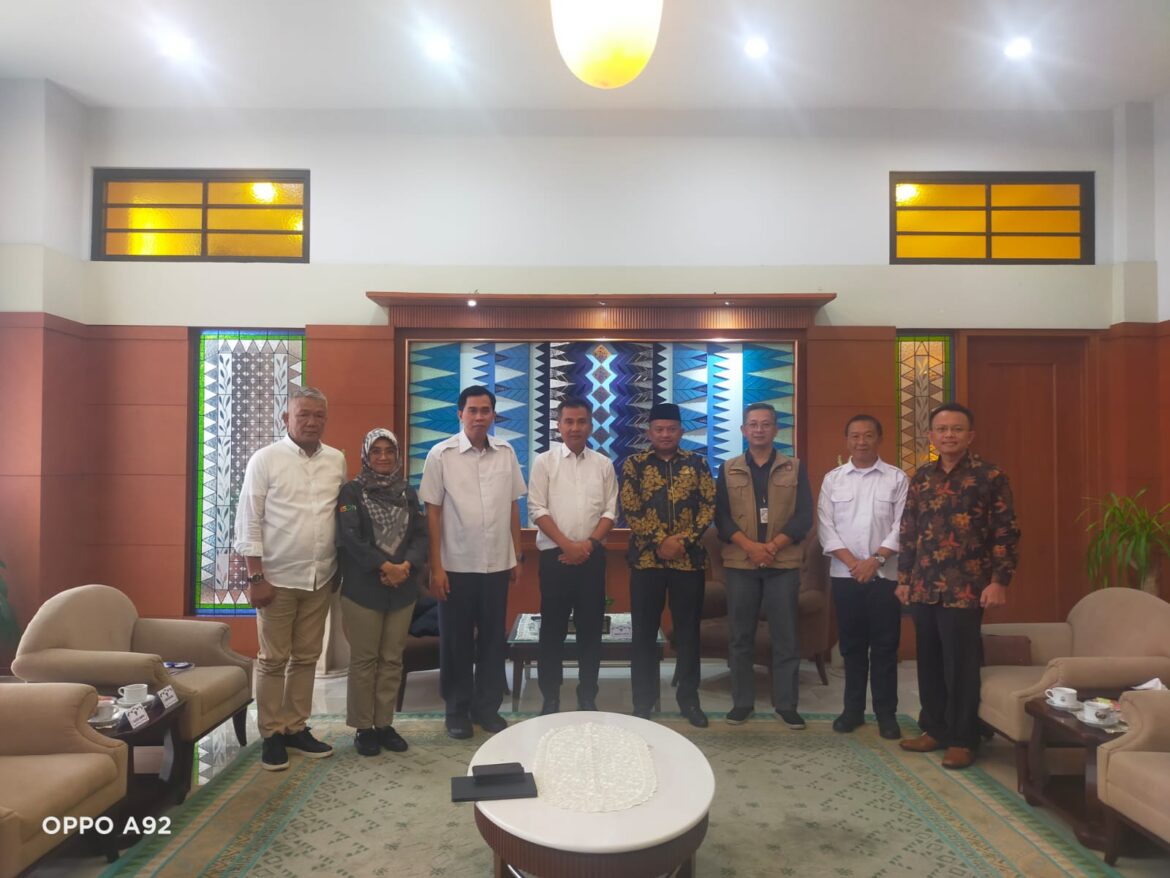 Respon Cepat Tanggapi Keluhan Masyarakat, Anggota DPR RI Komisi V H.Mulyadi Bertemu PJ Gubernur Jawa Barat