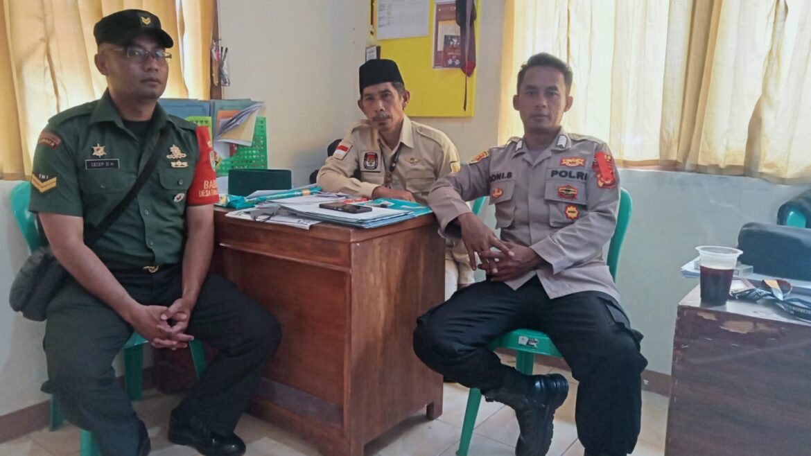 Polsek Rajadesa Polres Ciamis Ngobrol Bareng Petugas PPS Tanjungsari Soal Kamtibmas