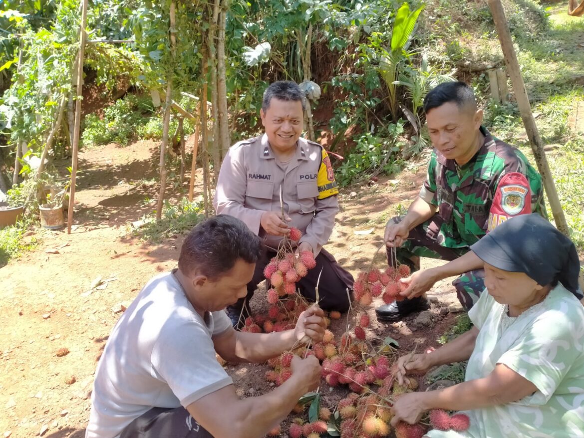Ops Mantap Brata, Polsek Sukadana Polres Ciamis Koorkom ke Tokoh Masyarakat Desa Ciparigi