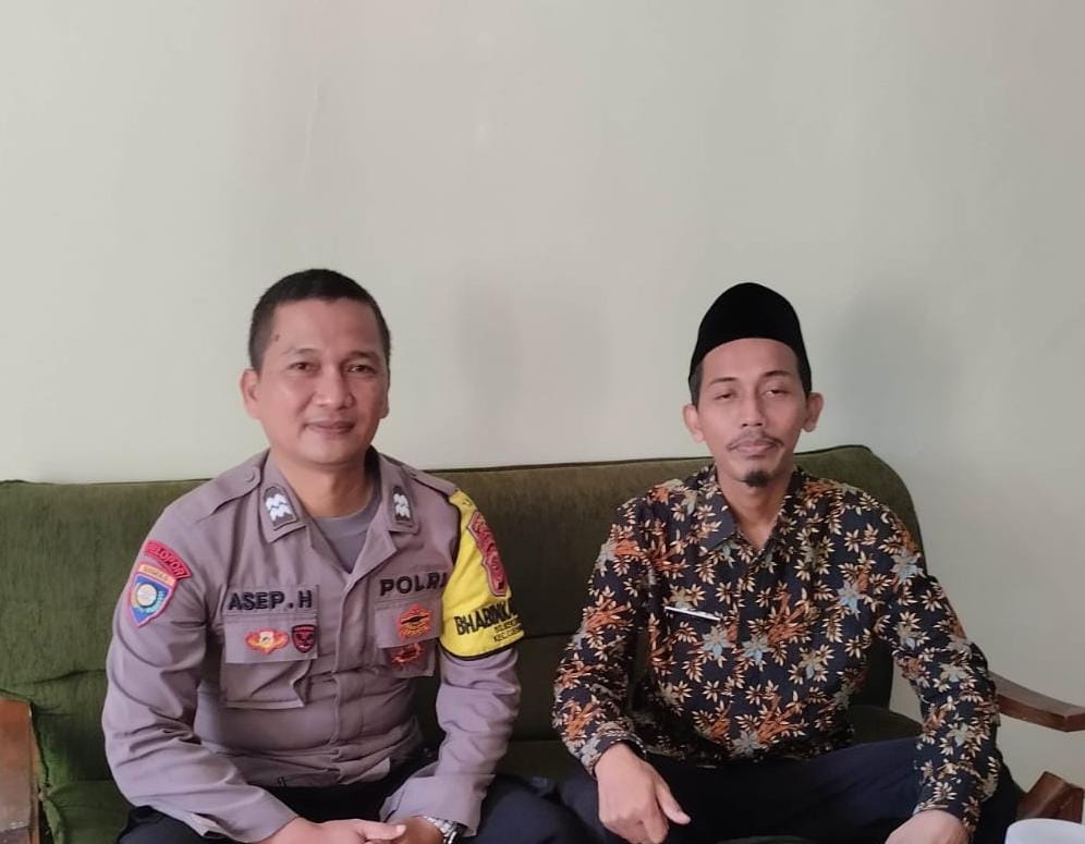 Ops Mantap Brata, Polsek Cijeungjing Polres Ciamis Patroli Dialogis ke Warga Kertaharja