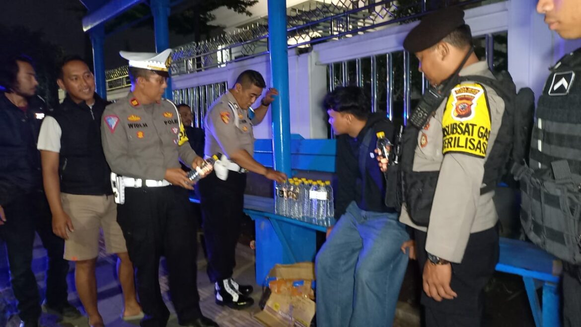 Ops Mantap Brata Lodaya 2024, Patroli KRYD Polres Tasikmalaya Kota, Amankan Penjual Miras