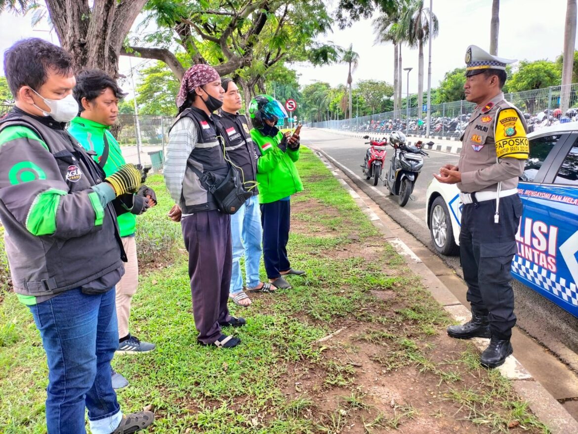 Jelang Pemilu, Satlantas Polresta Bandara Soetta Ajak Pengemudi Ojol Tertib Berlalu Lintas