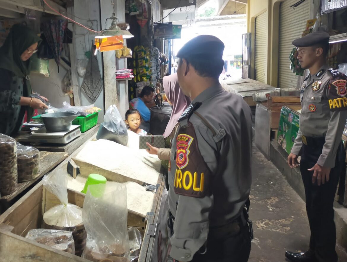Satuan Samapta Patroli ke Pasar Subuh Ciamis Cegah Kecurahan Penimbunan Bahan Pokok
