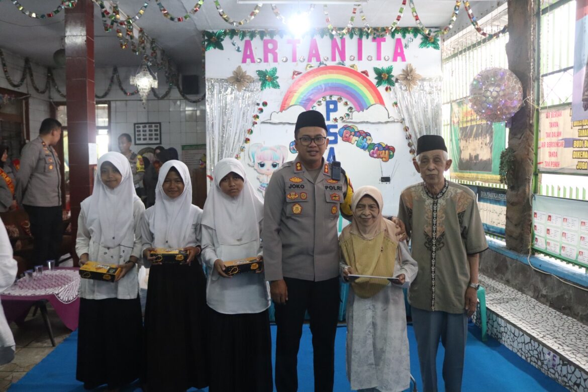 Jumat Berbagi Polres Tasikmalaya Kota diYayasan Artanita