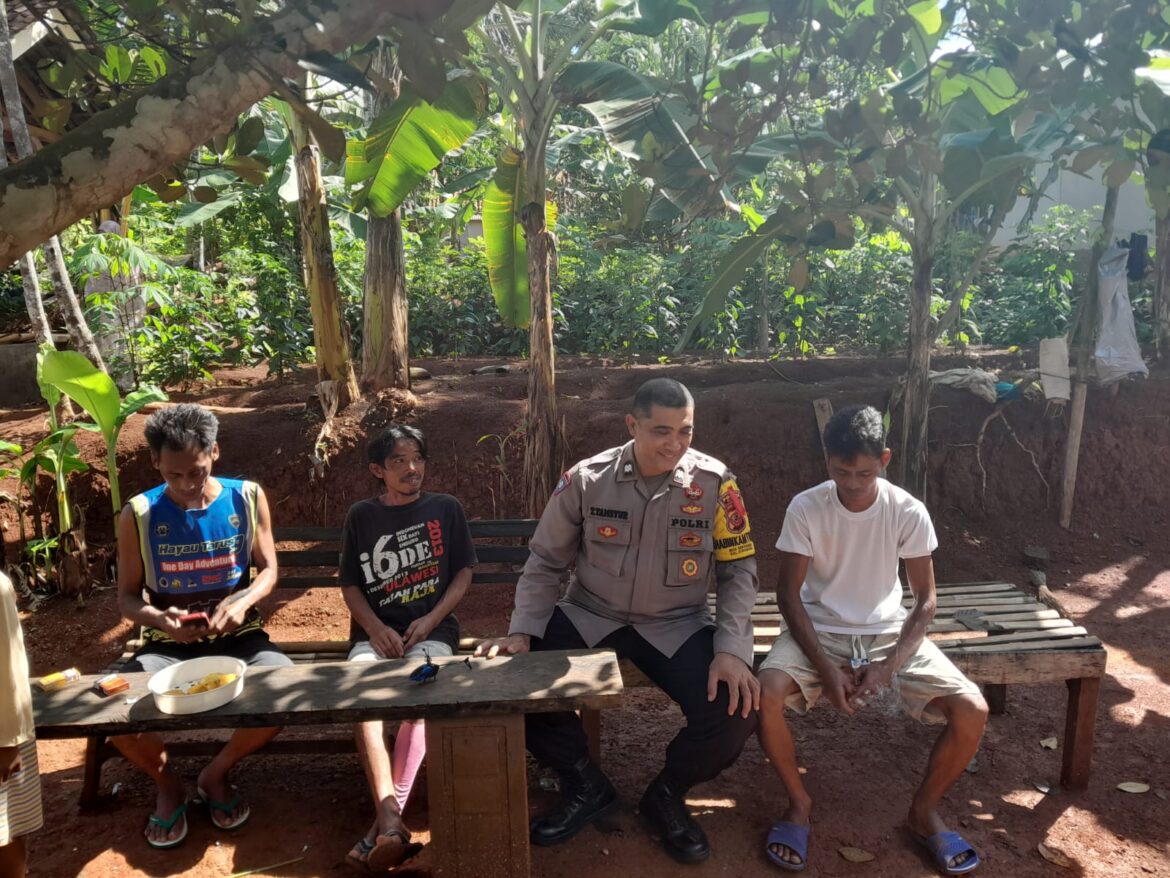 Ops Mantap Brata, Polsek Sukadana Polres Ciamis Patroli Dialogis ke Warga Dusun Ciliat