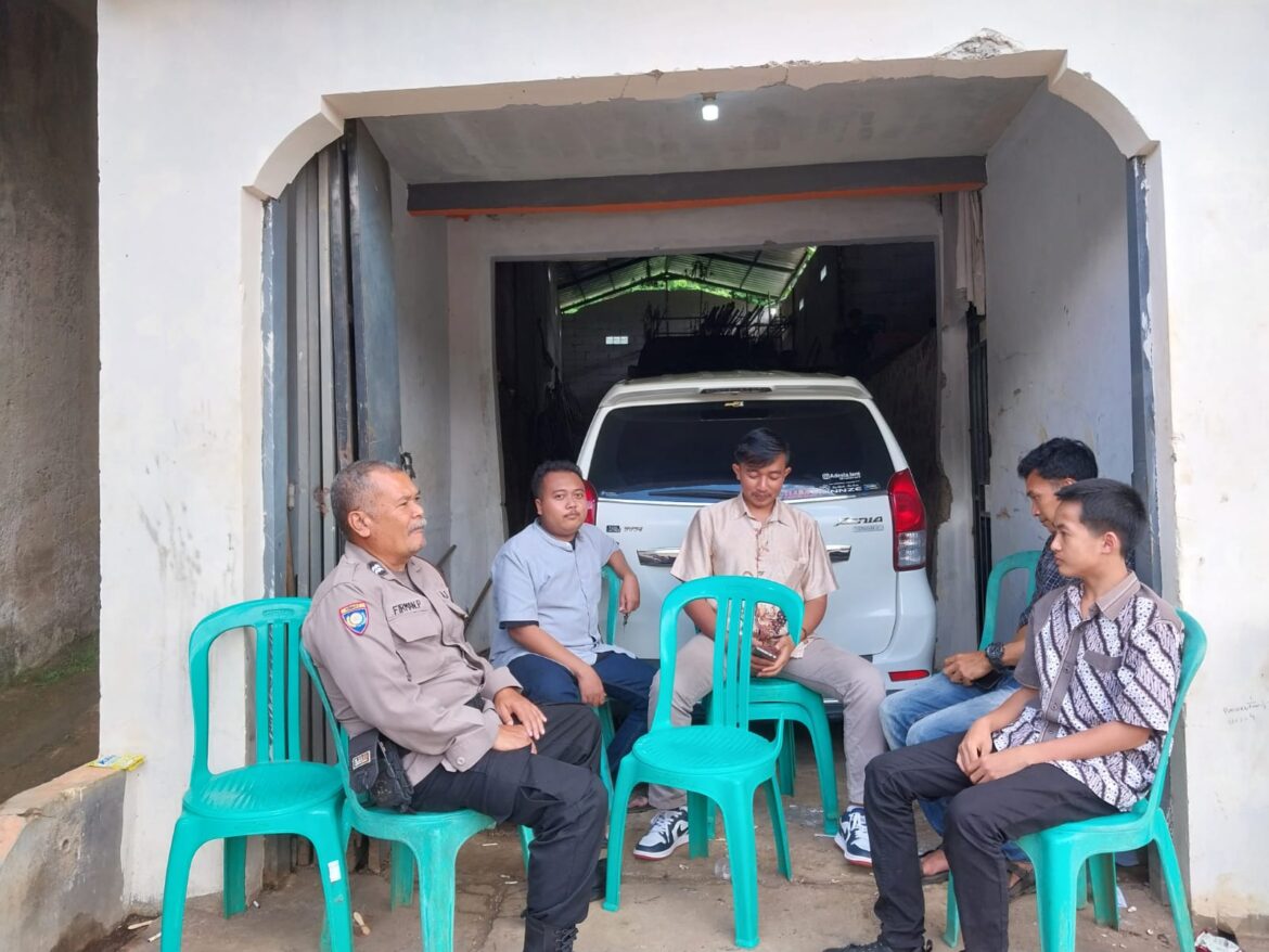 Ops Mantap Brata, Polsek Panumbangan Polres Ciamis Sambang Kamtibmas ke Warga Tenjolaya