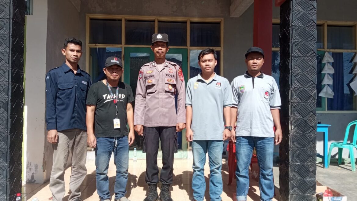 Ops Mantap Brata Lodaya, Polsek Pamarican Siagakan Anggota Pengamanan di Gudang Logistik PPK