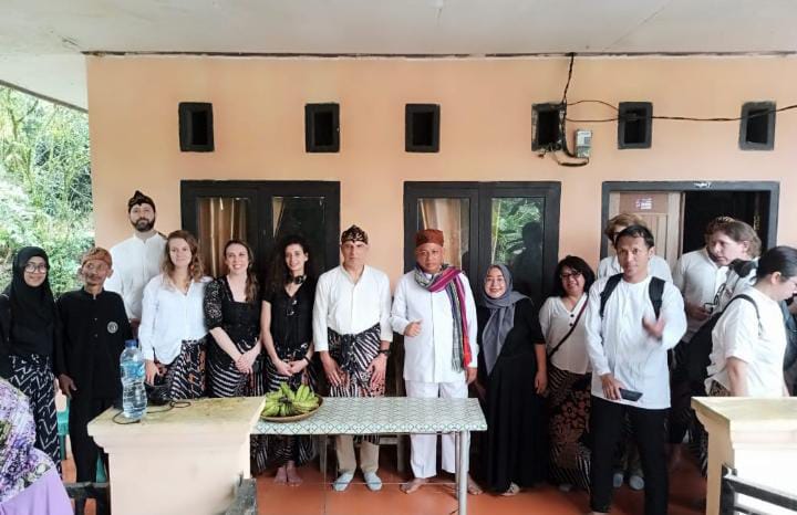Adat Kasepuhan Cibarani Lebak Banten Menjadi Destinasi Wisata Dunia