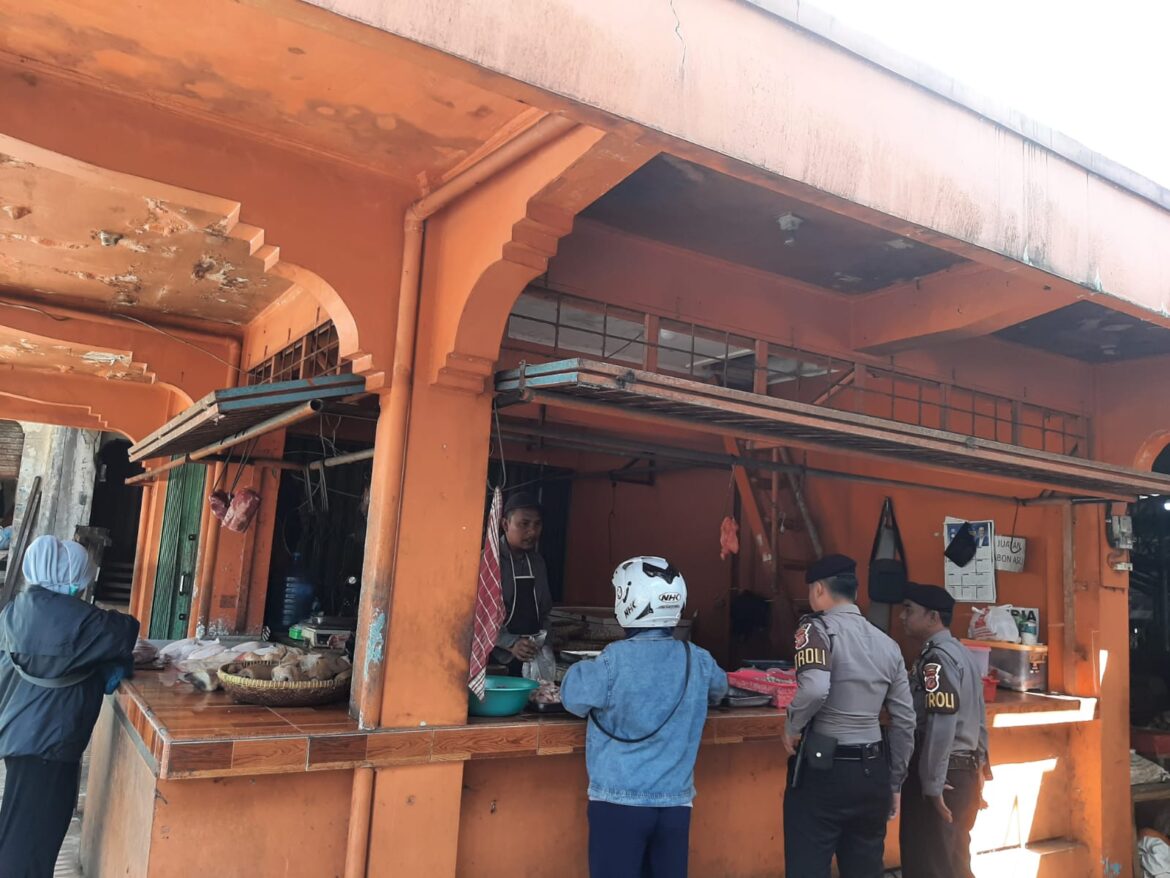 Satuan Samapta Patroli ke Pasar Subuh Ciamis Cegah Kecurahan Penimbunan Bahan Pokok