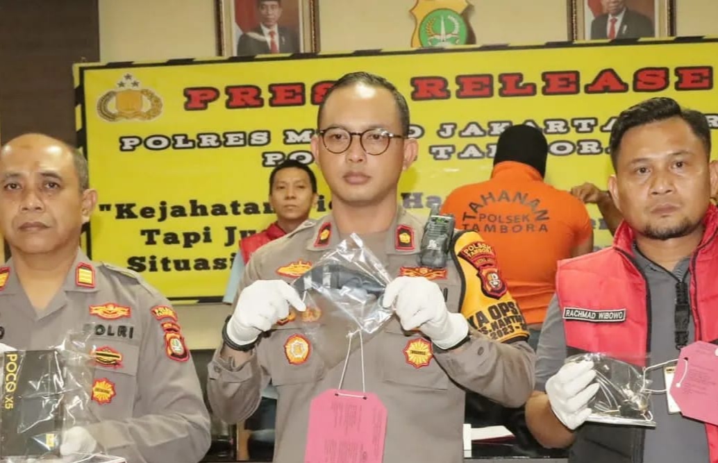 Pemuda Gempal Bertato, Residivis Berbagai Kasus Beraksi Kembali Curas Modus COD Diringkus Polsek Tambora