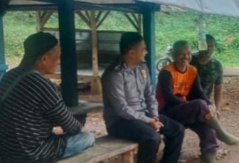Cipta Kondisi Ramadhan 1445 H, Polsek Sukadana Polres Ciamis Giat Patroli Dialogis di Daerah Rawan Kejahatan
