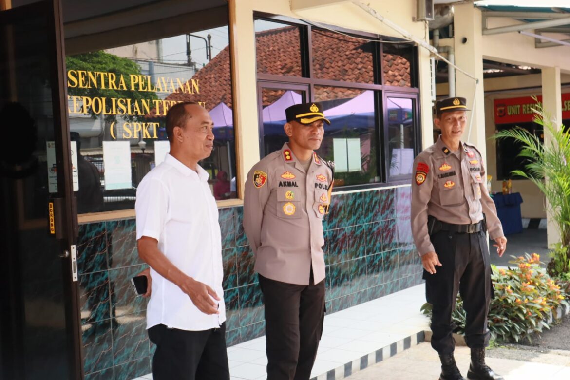 Bantu Warga Peroleh Kebutuhan Pokok Dengan Harga Terjangkau, Polres Ciamis Gelar Bazar Murah