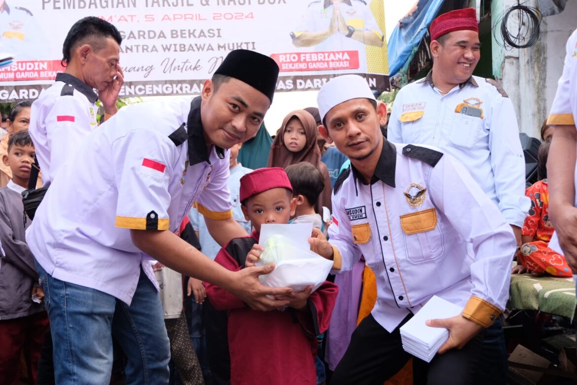 Jelang Hari Raya Idul Fitri 1445 H, LSM Garda Bekasi Giat Sosial