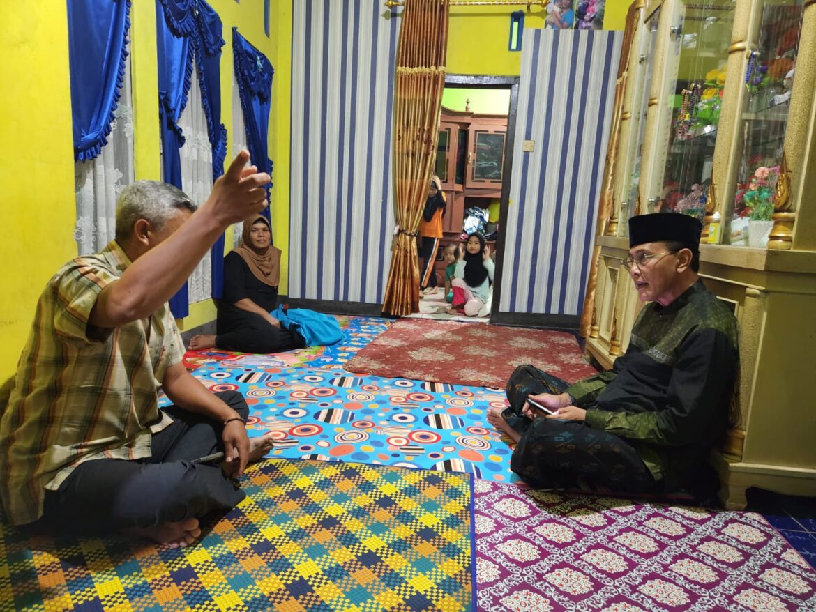 Bupati Ciamis Herdiat Sunarya Takziah Pada Korban Kecelakaan Mudik Tol Cikampek