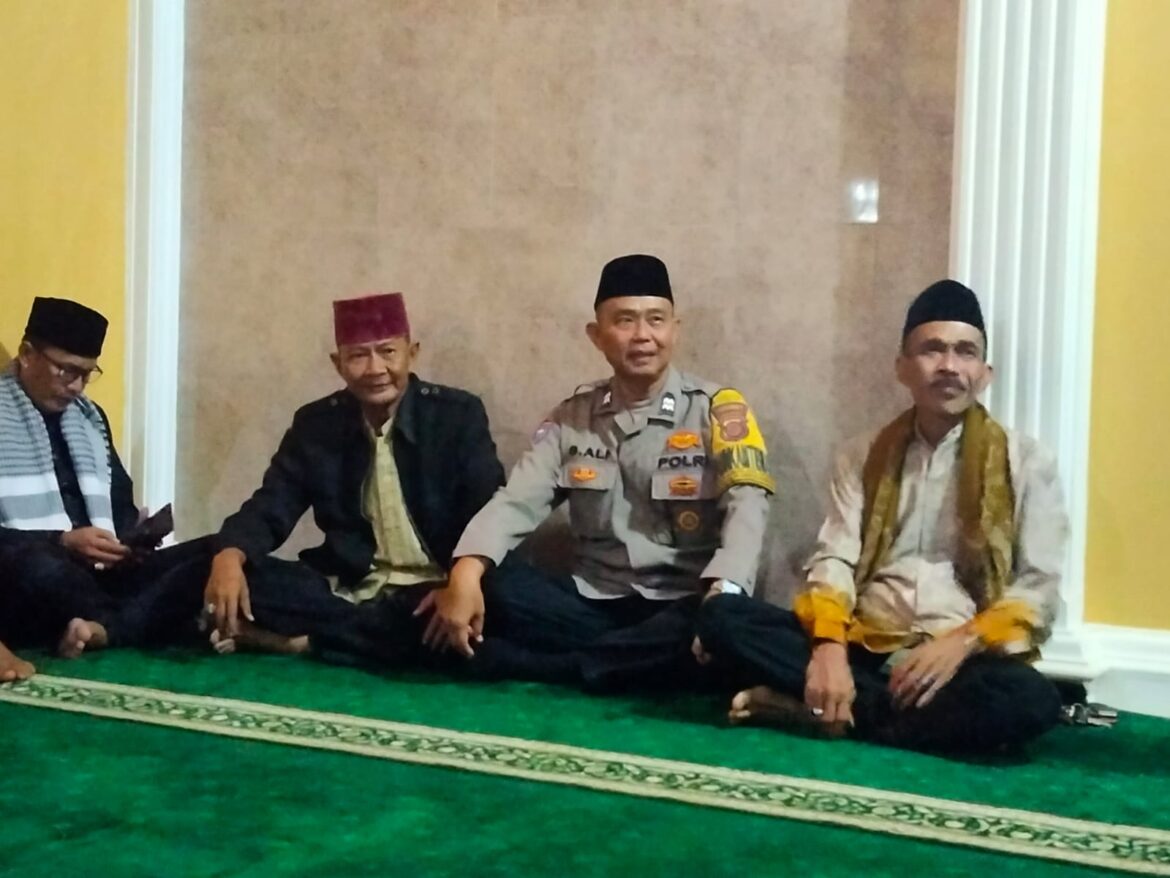 Safari Malam Takbir, Polsek Ciamis Ikuti Patroli ke Masjid di Wilayah Baregbeg