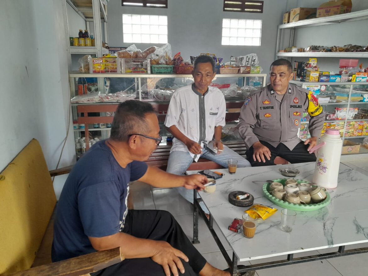 Cipkon di Momen Lebaran, Polsek Sukadana Polres Ciamis Intens Patroli Dialogis Kepada Warga