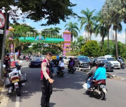 Sat Samapta Polres Ciamis Gatur dan Beri Imbauan Kamtibmas ke Warga di Simpang Pahlawan