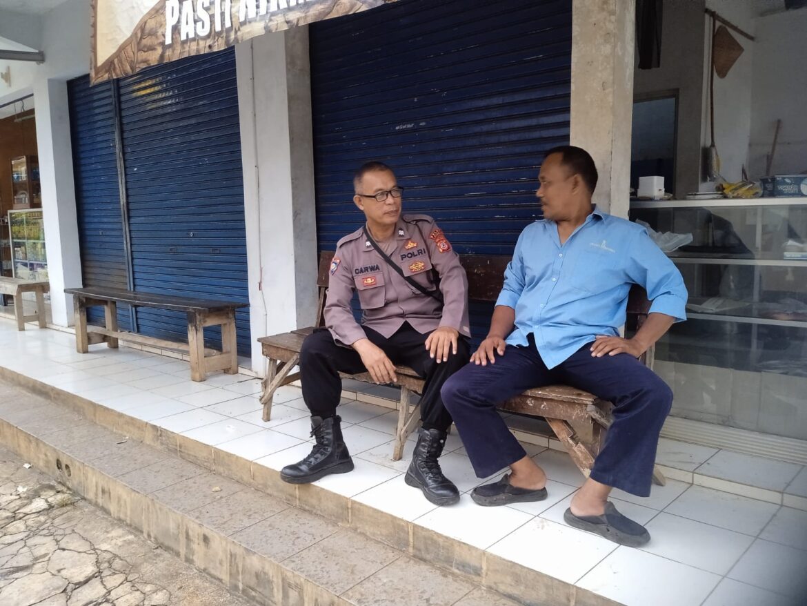 Antisipasi Gangguan Kamtibmas, Polsek Rancah Polres Ciamis Giat Silaturahmi Kepada Warga
