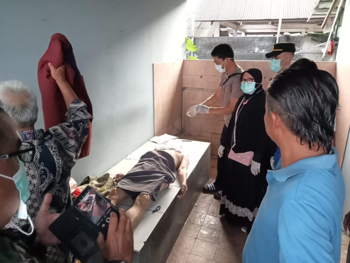 Polsek Ciomas Lakukan Olah TKP Terkait Temuan Mayat di WC umum Terminal Laladon