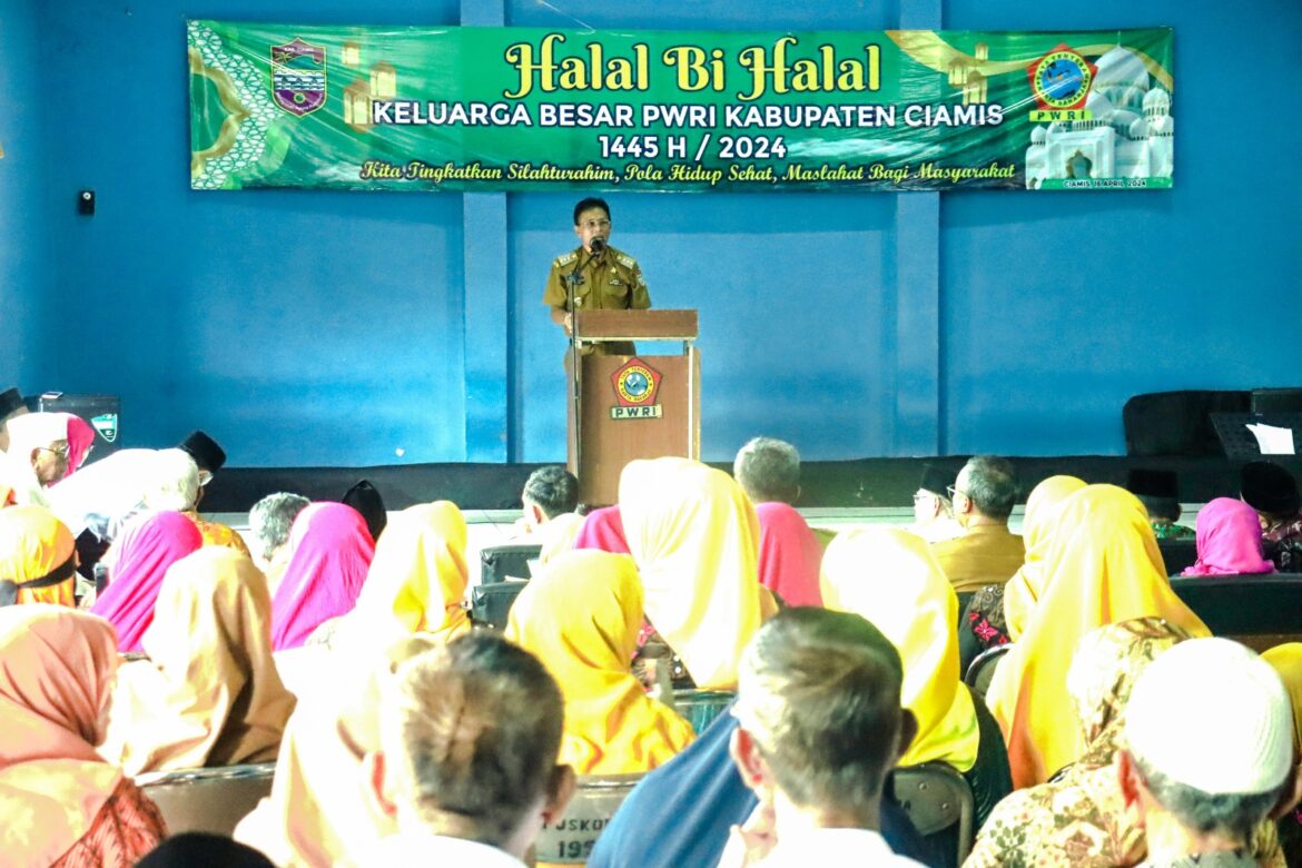 Halal Bi Halal Keluarga Besar PWRI, Bupati Herdiat Sampaikan Permohonan Maaf Sekaligus Pamit dari Jabatannya