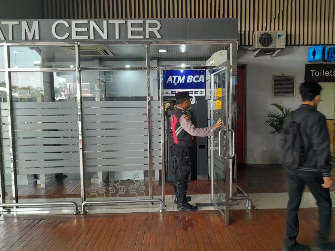 Polisi Sisir ATM Center di Terminal 1 Bandara Soetta